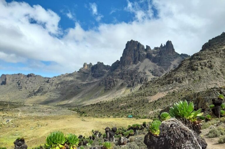 5 Days Mount Kenya Sirimon Route Trek | African Breeze Tours
